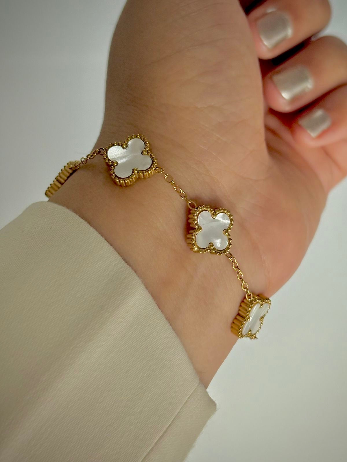 Snow white clover