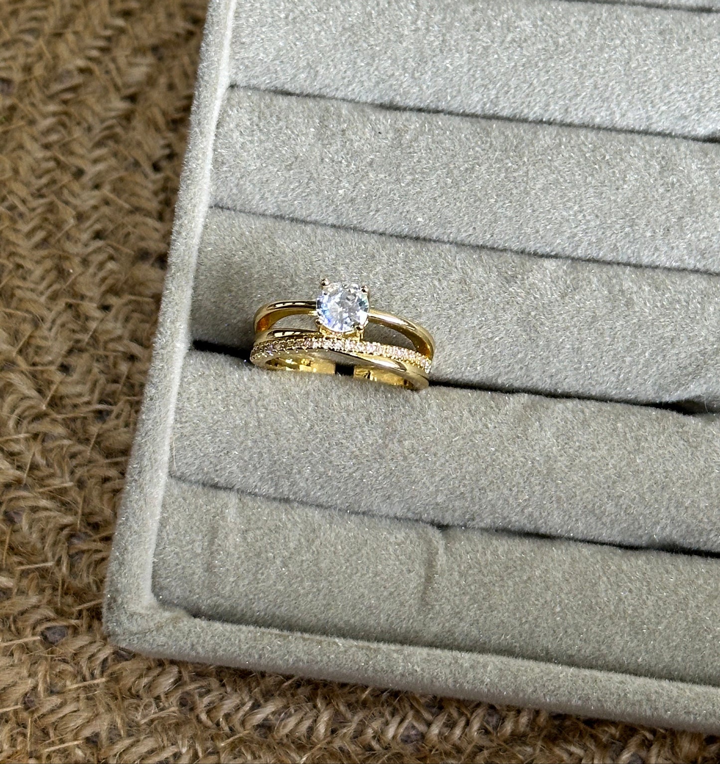 Solitary Ring