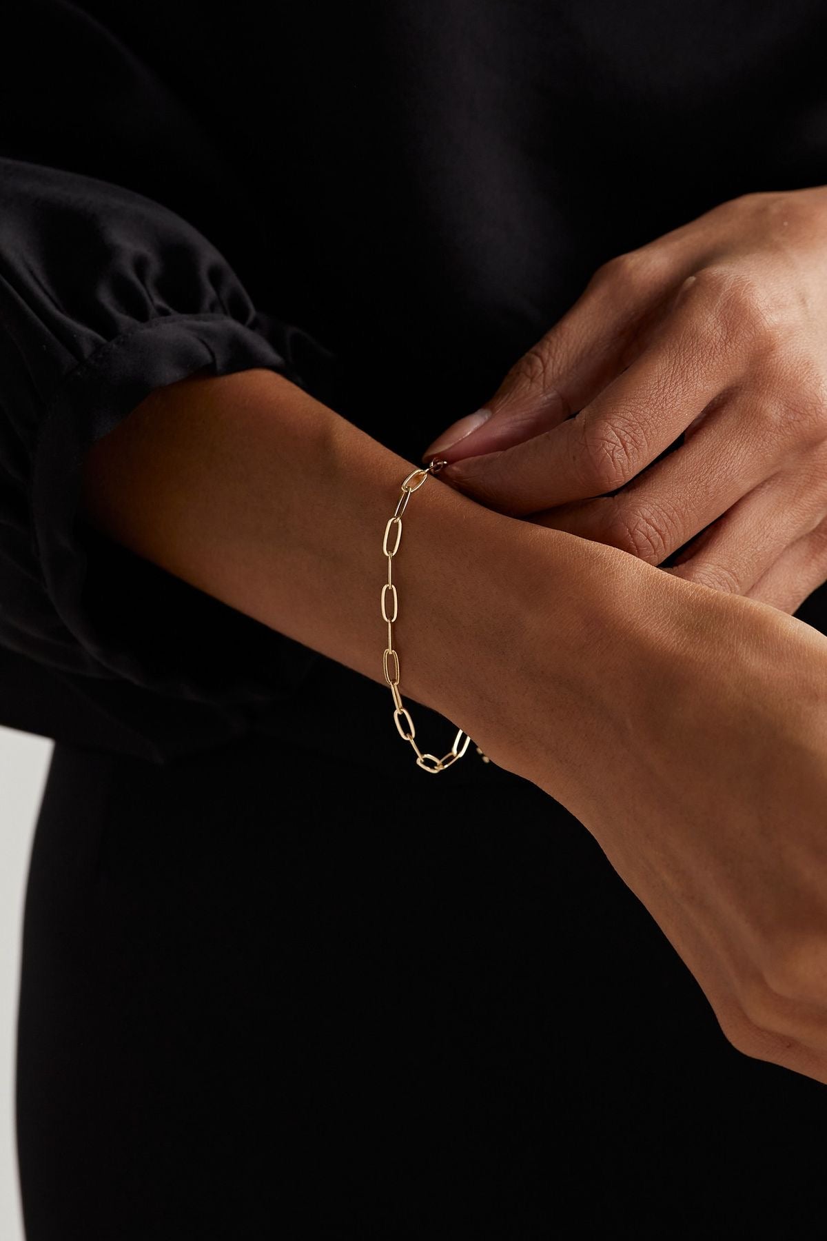 BRACELET