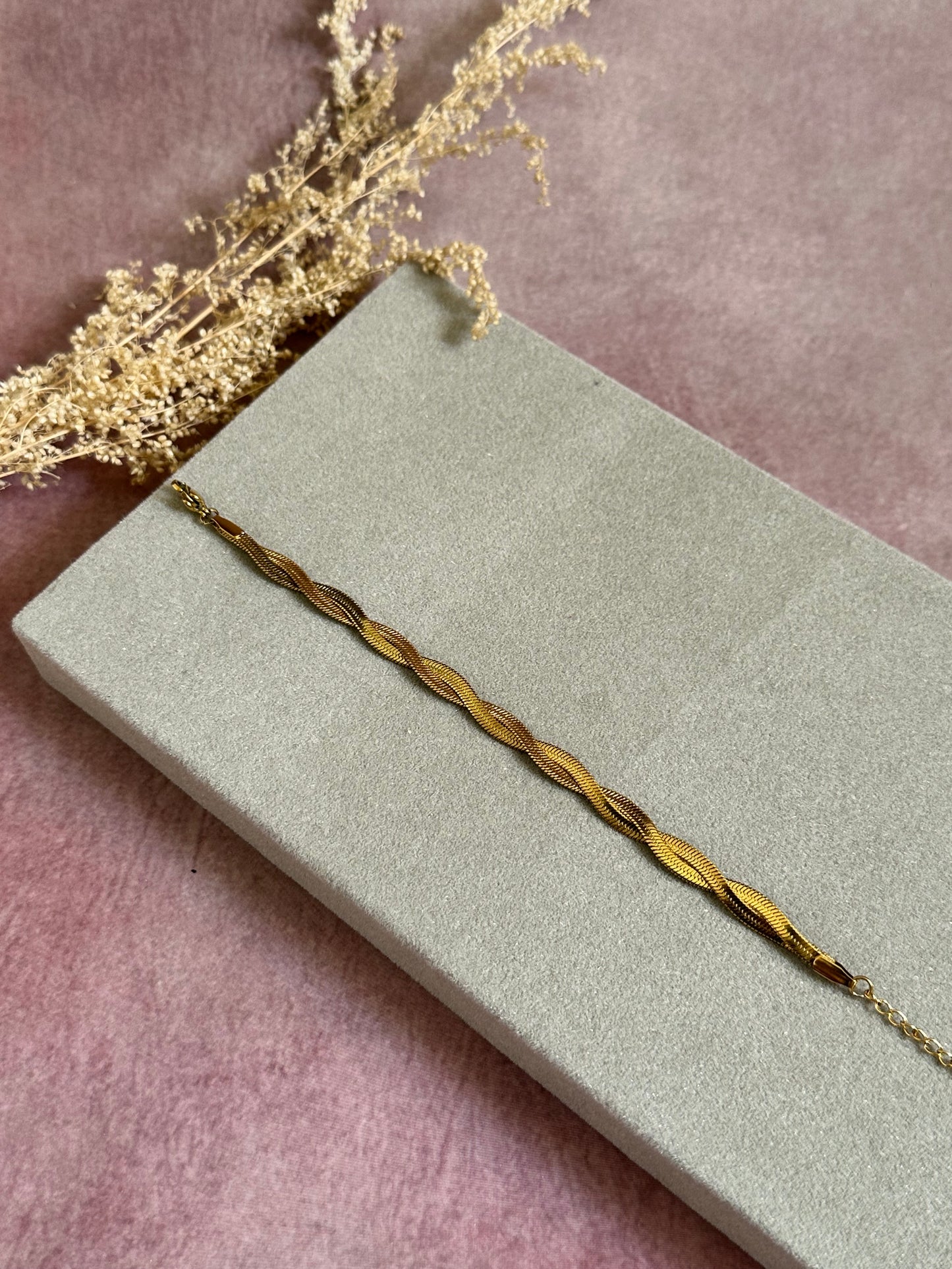 Snake chain bracelet