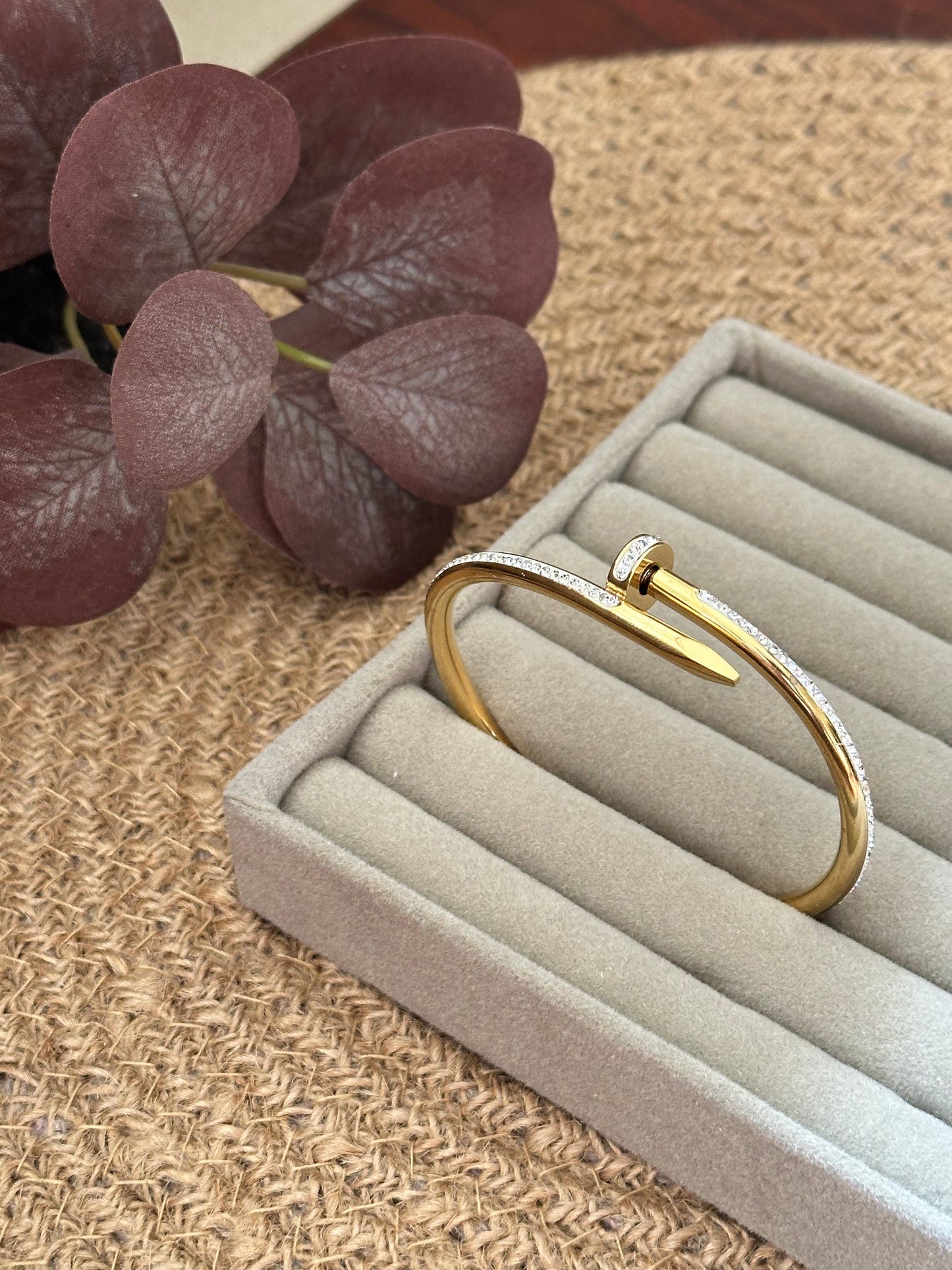 Special Nail Bangle