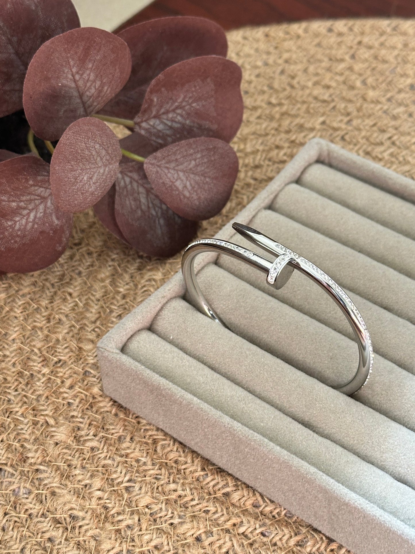 Special Nail Bangle