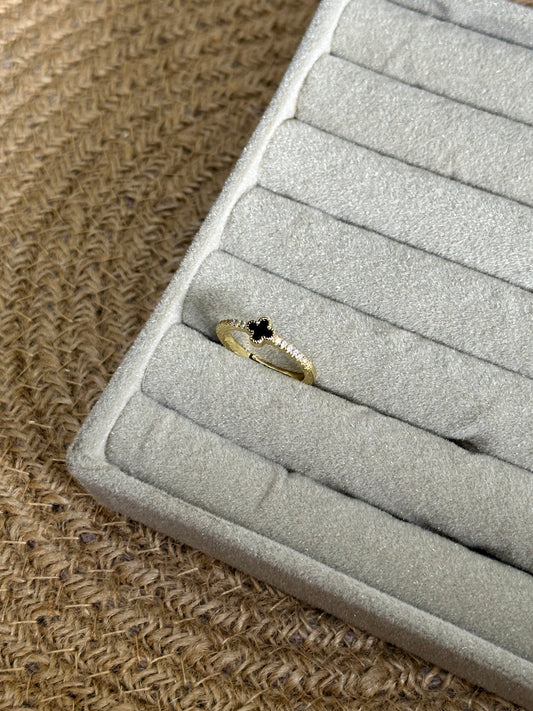 Mini Clover Ring