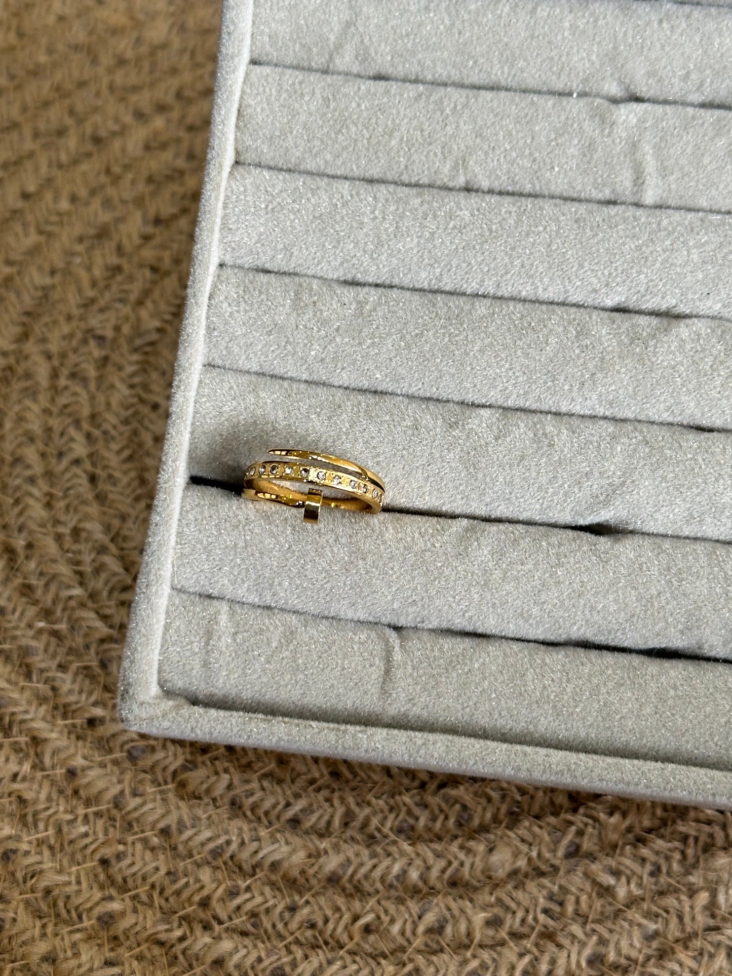 Nail Ring