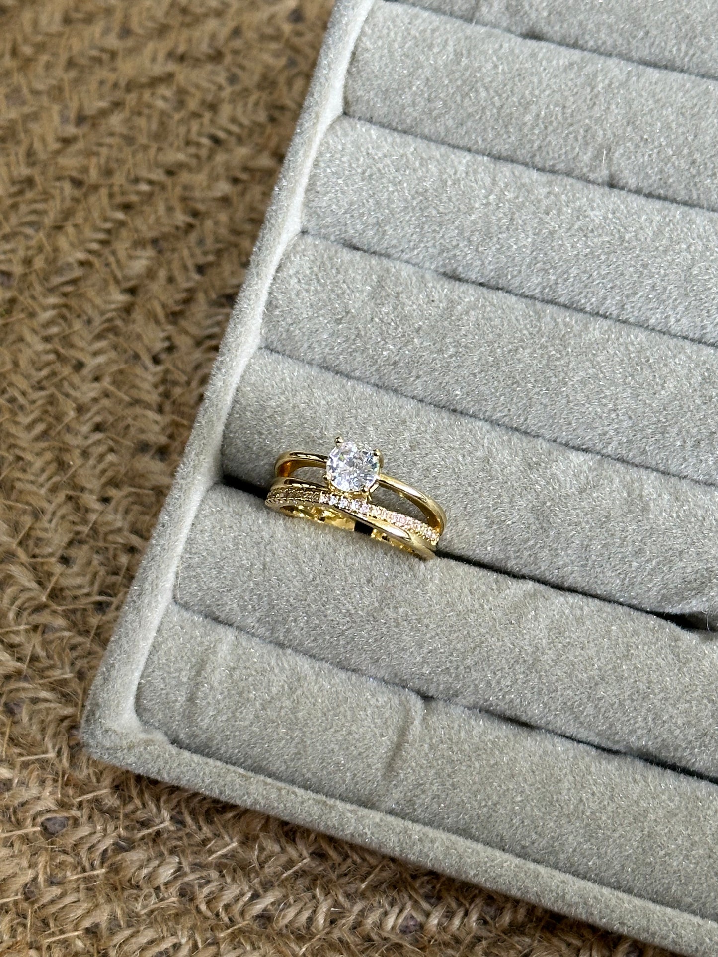 Solitary Ring