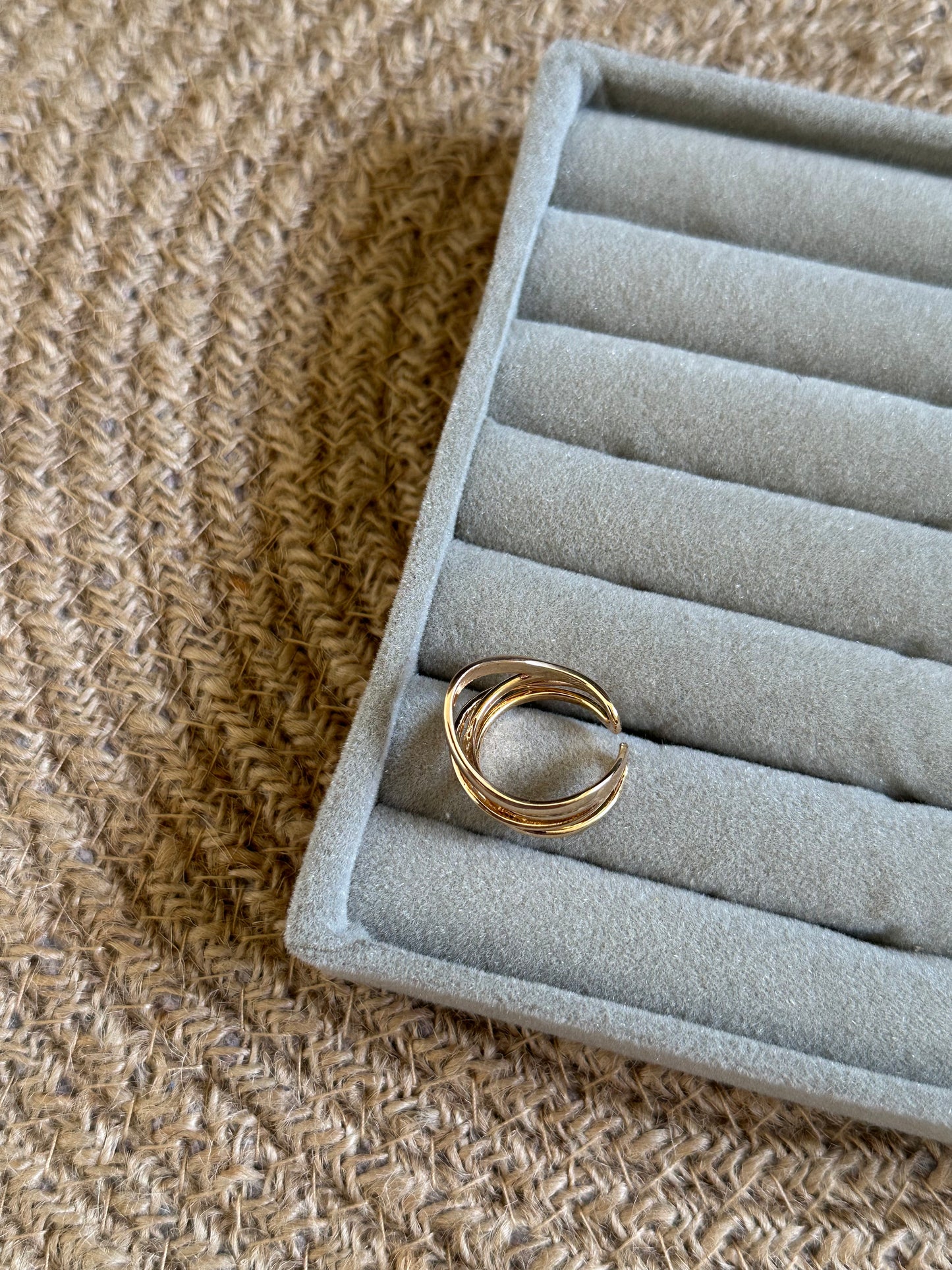 Aura Ring