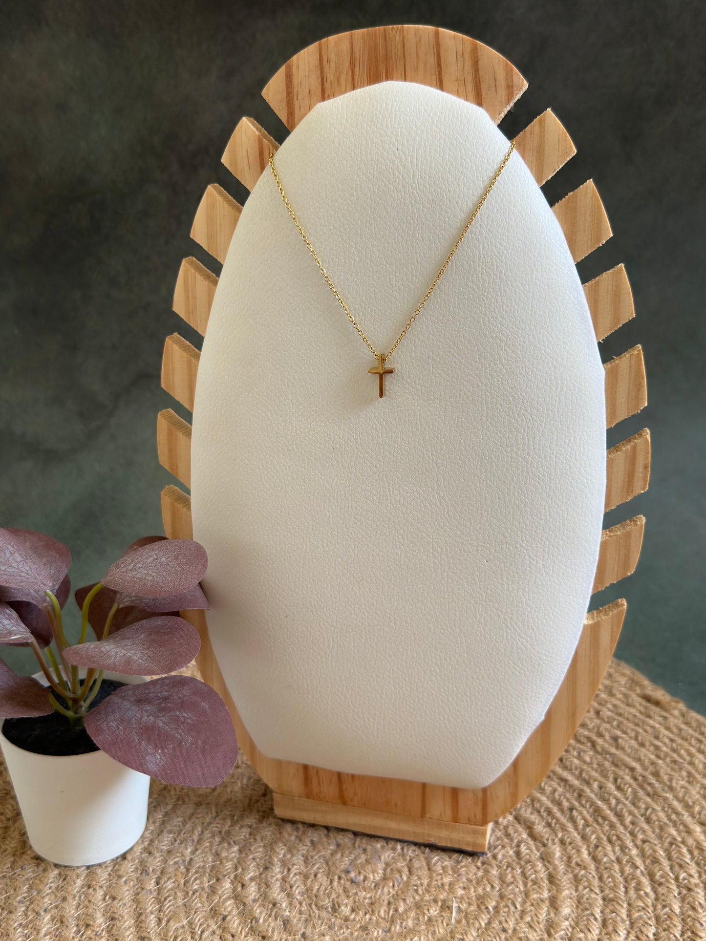 Tiny cross